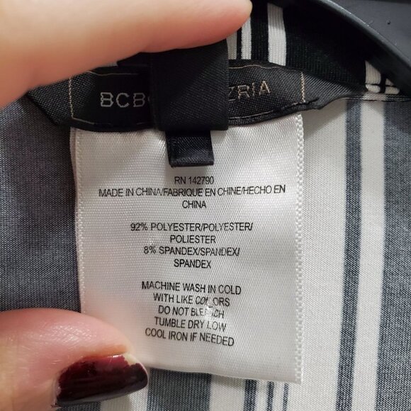 BCBGMaxAzria Women's Black & White Lace Up Neck L/S Liquid Knit Top Size S - Picture 4 of 5